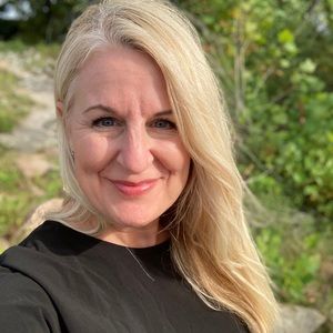 Meet your Posher, Veronica-kelly